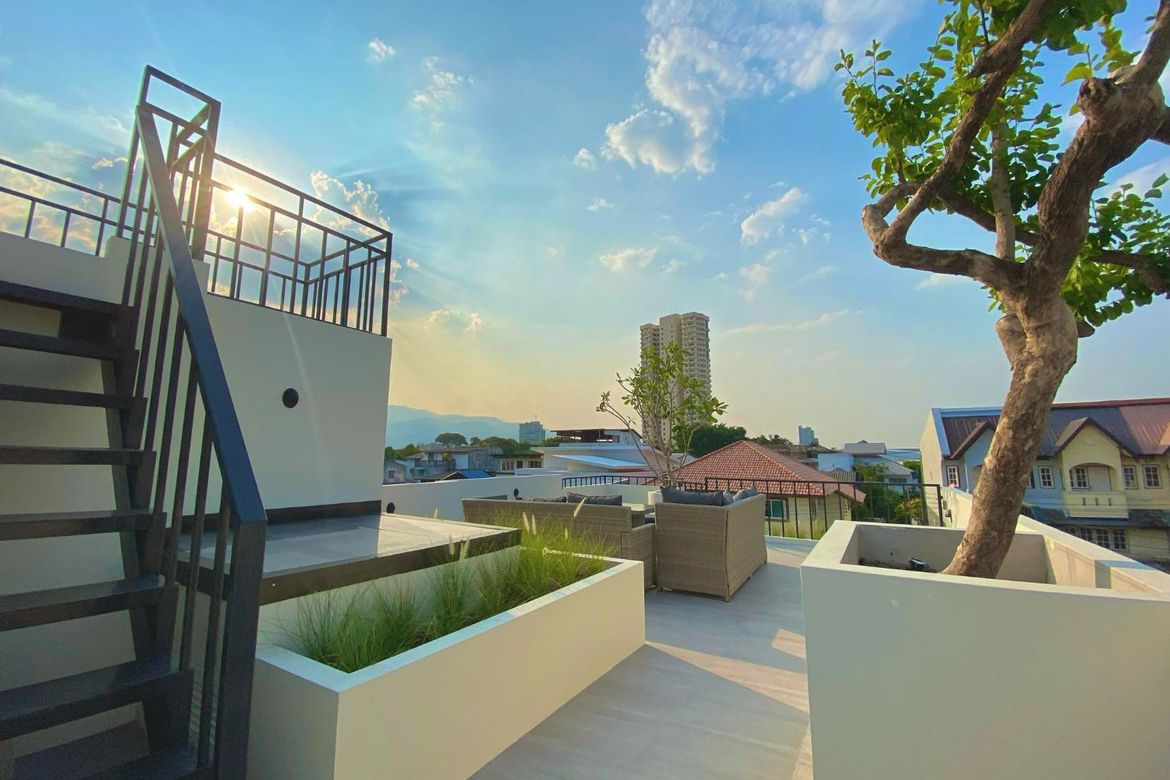 Luxurious Brand New 3-Story House with Spectacular Views in Chiang Mai-SM-Sta-1640