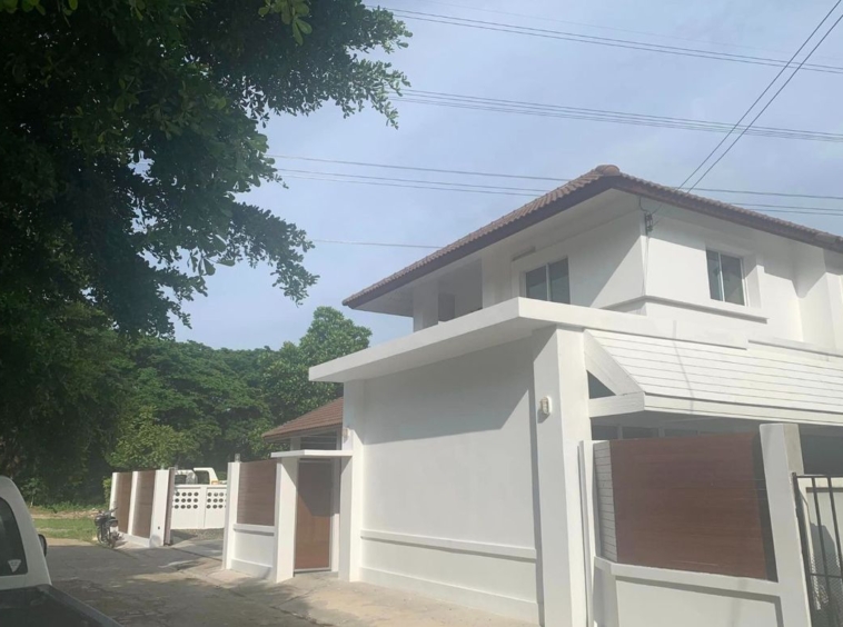 Single house 4 bedrooms 3 bathrooms-SM-Sta-1819