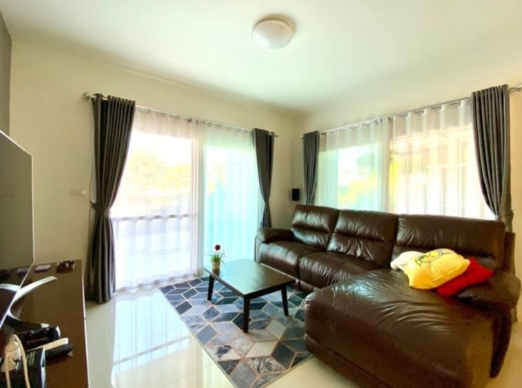 A large family home for rent or sale in Sankhampeang