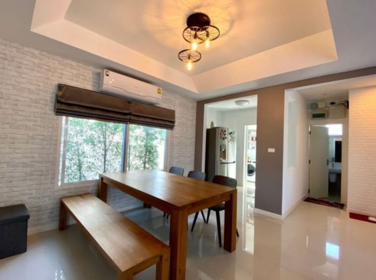 A large family home for rent or sale in Sankhampeang