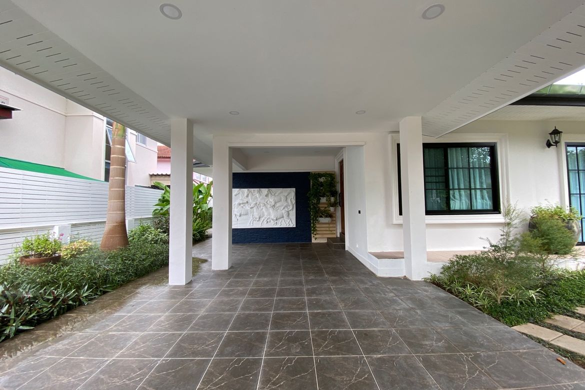 Newly renovated 3 bed house for rent or sale in Sankhampeang