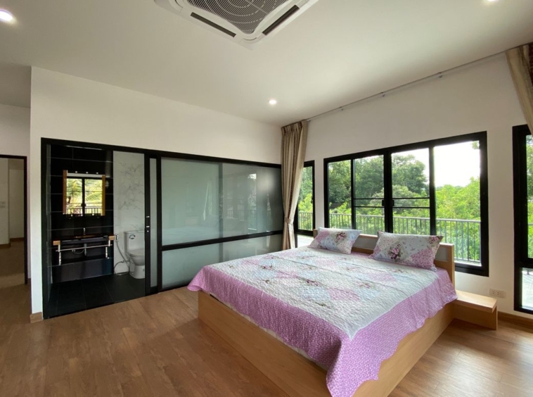 5 bedrooms house with a private pool for rent or sale in San Sai