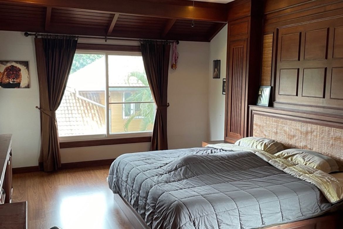 Pool villa for rent or sale in San Sai