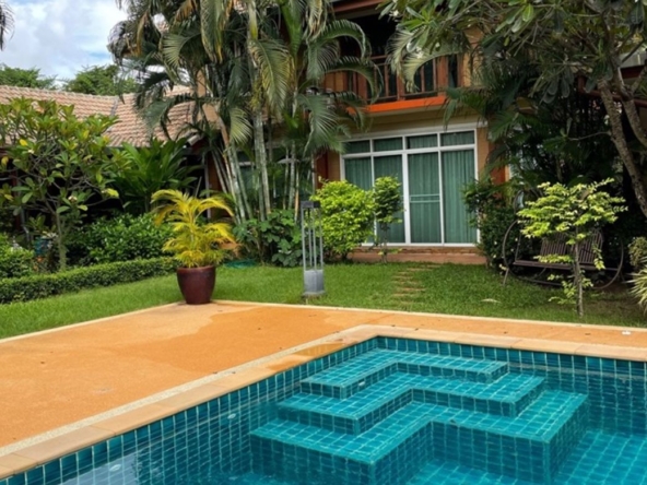 Pool villa for rent or sale in San Sai