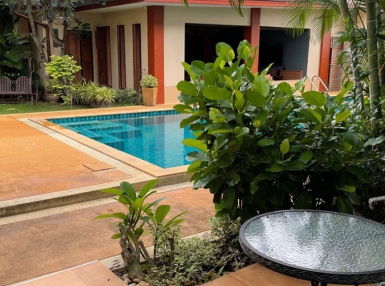 Pool villa for rent or sale in San Sai