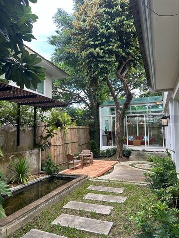 2-story single house with 3 bedrooms and 3 bathrooms in a project located in the Mae Hia area