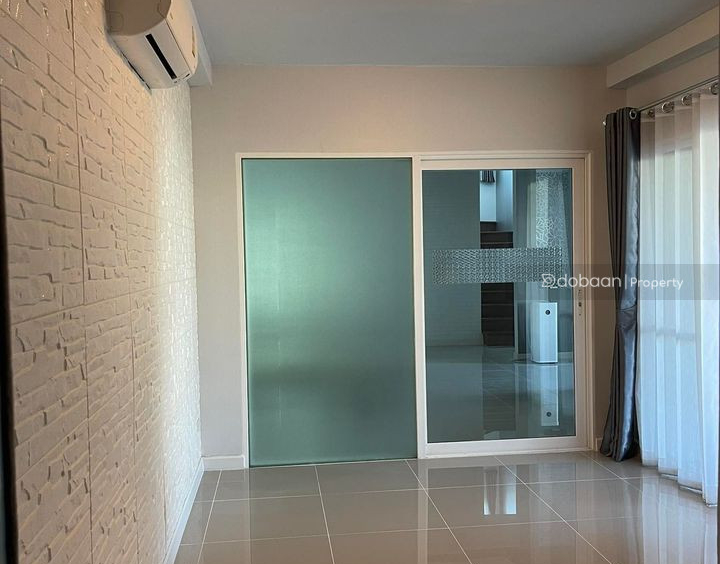 close to Charoen Charoen Market.-DB-RSHSHCMISK34