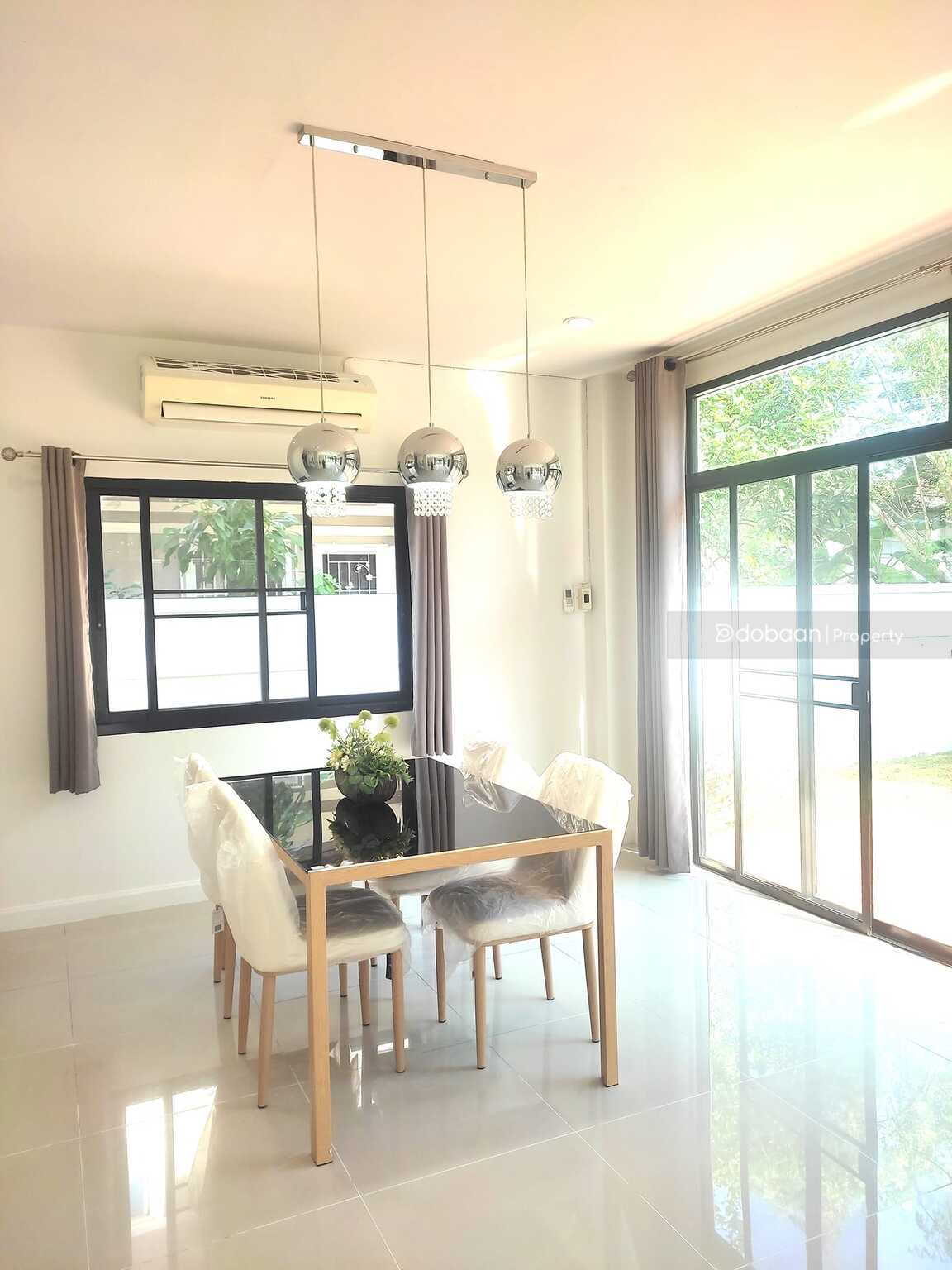 near Charoen Charoen Market.-DB-RSHSHCMISK49