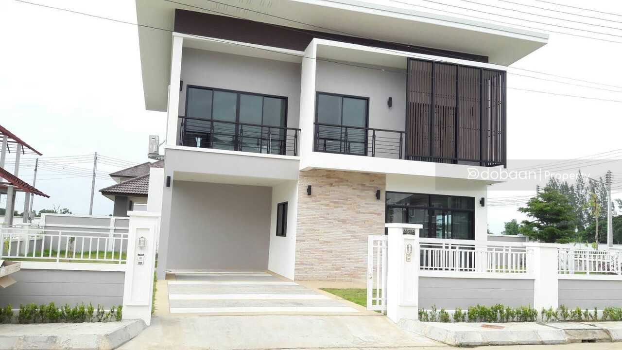 A 2-story single house in a project with 3 bedrooms and 3 bathrooms