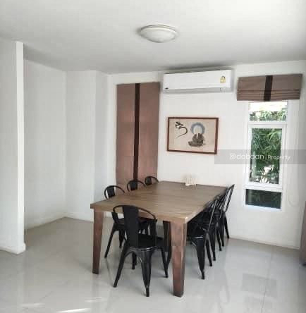 A two-story detached house with 4 bedrooms and 3 bathrooms in the Saraphi area near Waree Chiang Mai School.-DB-RSHSHCMISP35