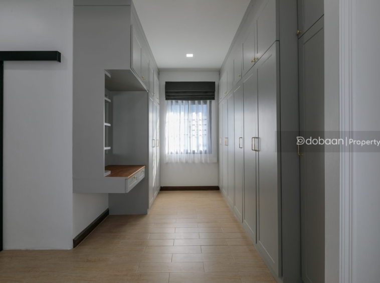 A two-story detached house with three bedrooms and four bathrooms located in the Hang Dong area