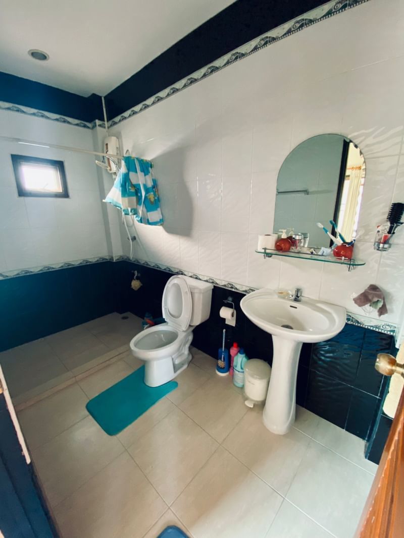 4 bathrooms in the Tha Sala zone.-DB-SHHCMICM19