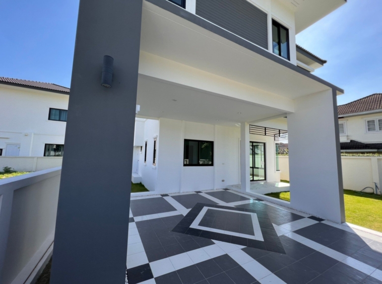 A two-story single-family house in Contemporary style with three bedrooms and three bathrooms.-DB-NSHCMISS18