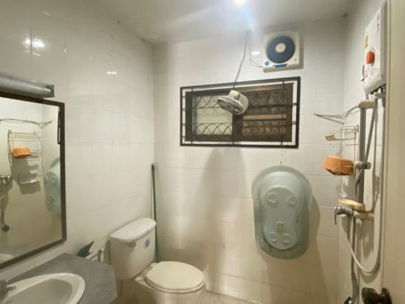 3 bathrooms in San Phi Suea zone.-DB-SHHCMISP10