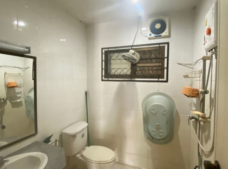 3 bathrooms in San Phi Suea zone.-DB-SHHCMISP10