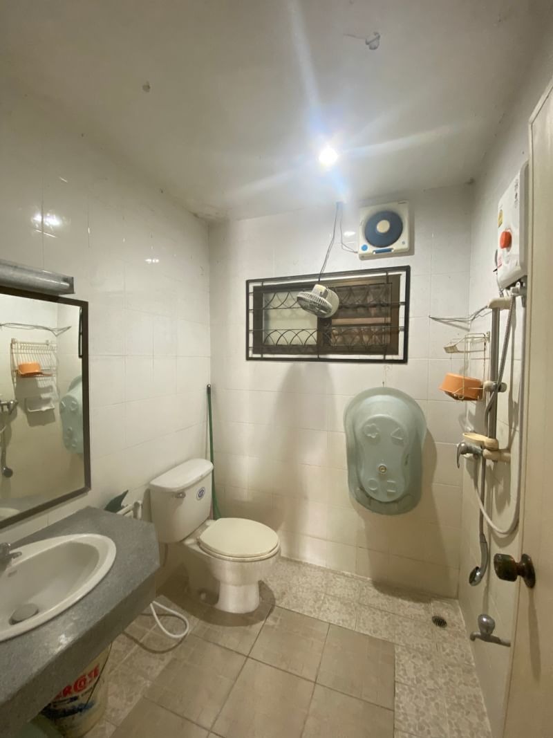 3 bathrooms in San Phi Suea zone.-DB-SHHCMISP10