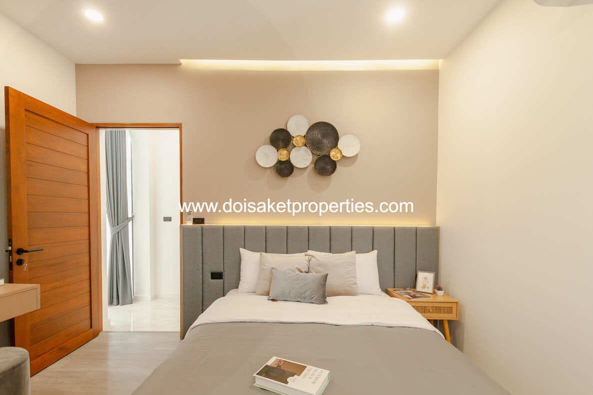 Saraphi-DSP-(HS366-03) New Fully-Furnished 3-Bedroom Pool Villa for Sale in Saraphi