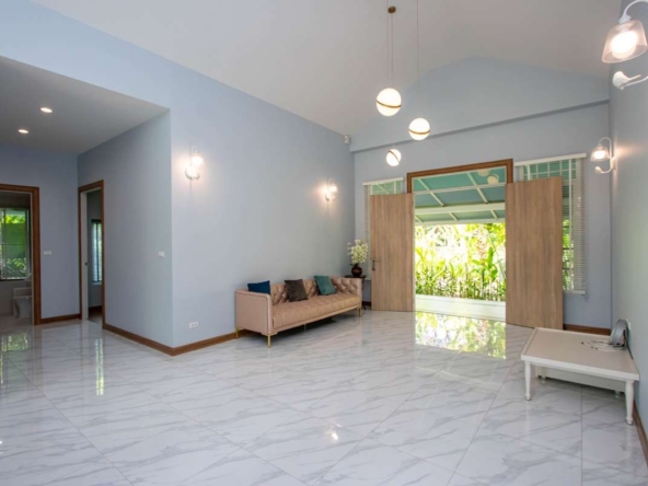 Spacious Three-Bedroom Home in Chiang Mai Floral Ville-PH-DOIS184