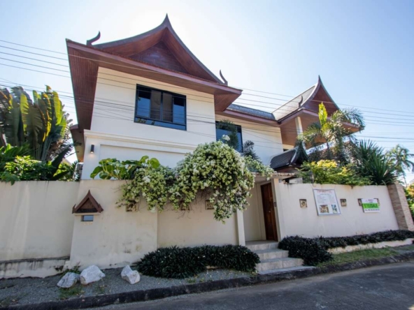 Stunning Luxury Pool Villa in Chiang Mai Floraville