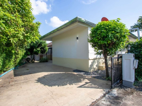 Single-Storey Villa with Private Pool near Lanna International School-PH-HD384