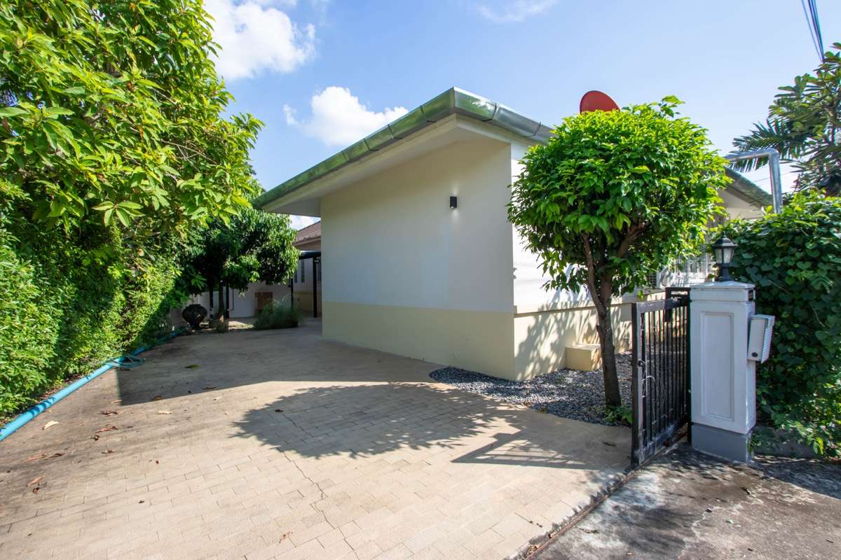 Single-Storey Villa with Private Pool near Lanna International School-PH-HD384