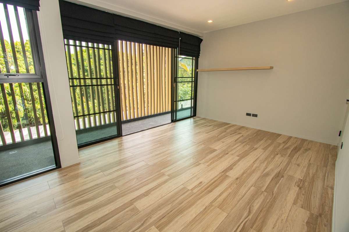 Contemporary Five-Bedroom House for Sale Near International Schools in Hang Dong-PH-HD401