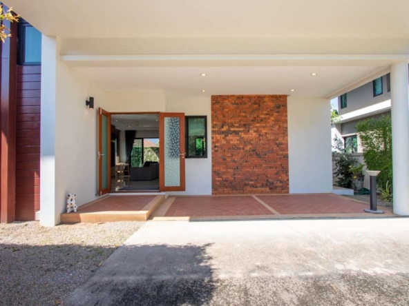 Modern 3-Bedroom House for Sale in Villa Flora