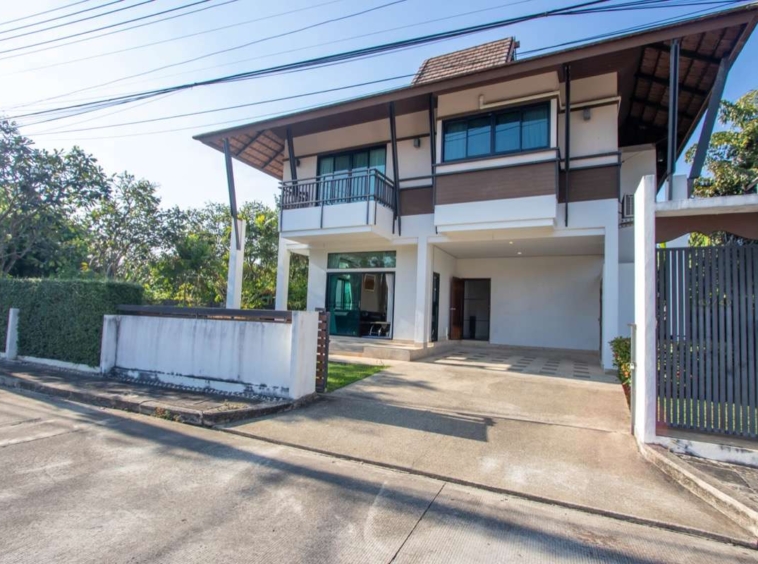 3 Bedroom House for Sale : Lanna Montra