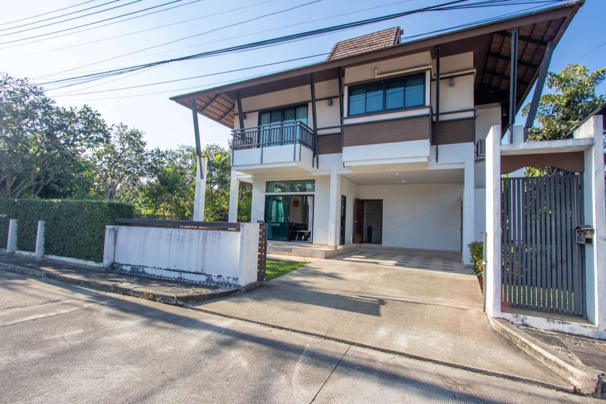 3 Bedroom House for Sale : Lanna Montra