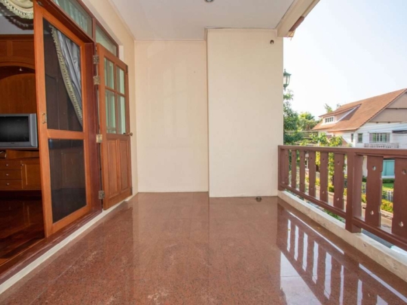 6 Bedroom Lanna Style House at Laddarom Elegance Payap Chiang Mai-PH-SANK160