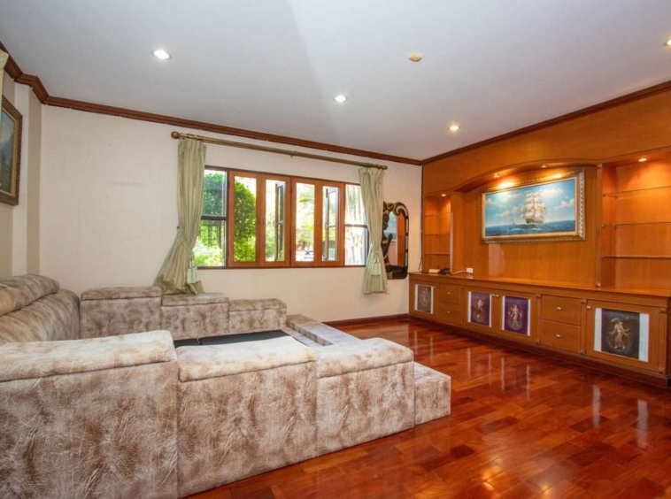 6 Bedroom Lanna Style House at Laddarom Elegance Payap Chiang Mai-PH-SANK160