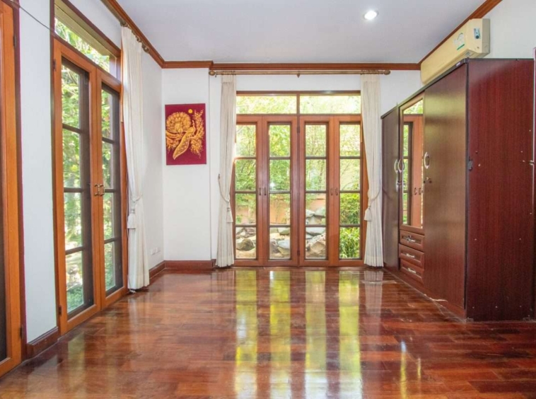 6 Bedroom Lanna Style House at Laddarom Elegance Payap Chiang Mai-PH-SANK160