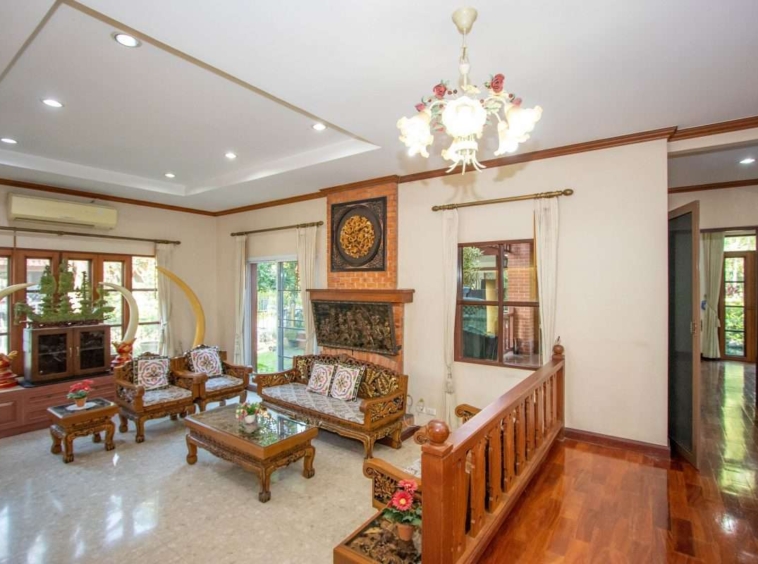 6 Bedroom Lanna Style House at Laddarom Elegance Payap Chiang Mai-PH-SANK160