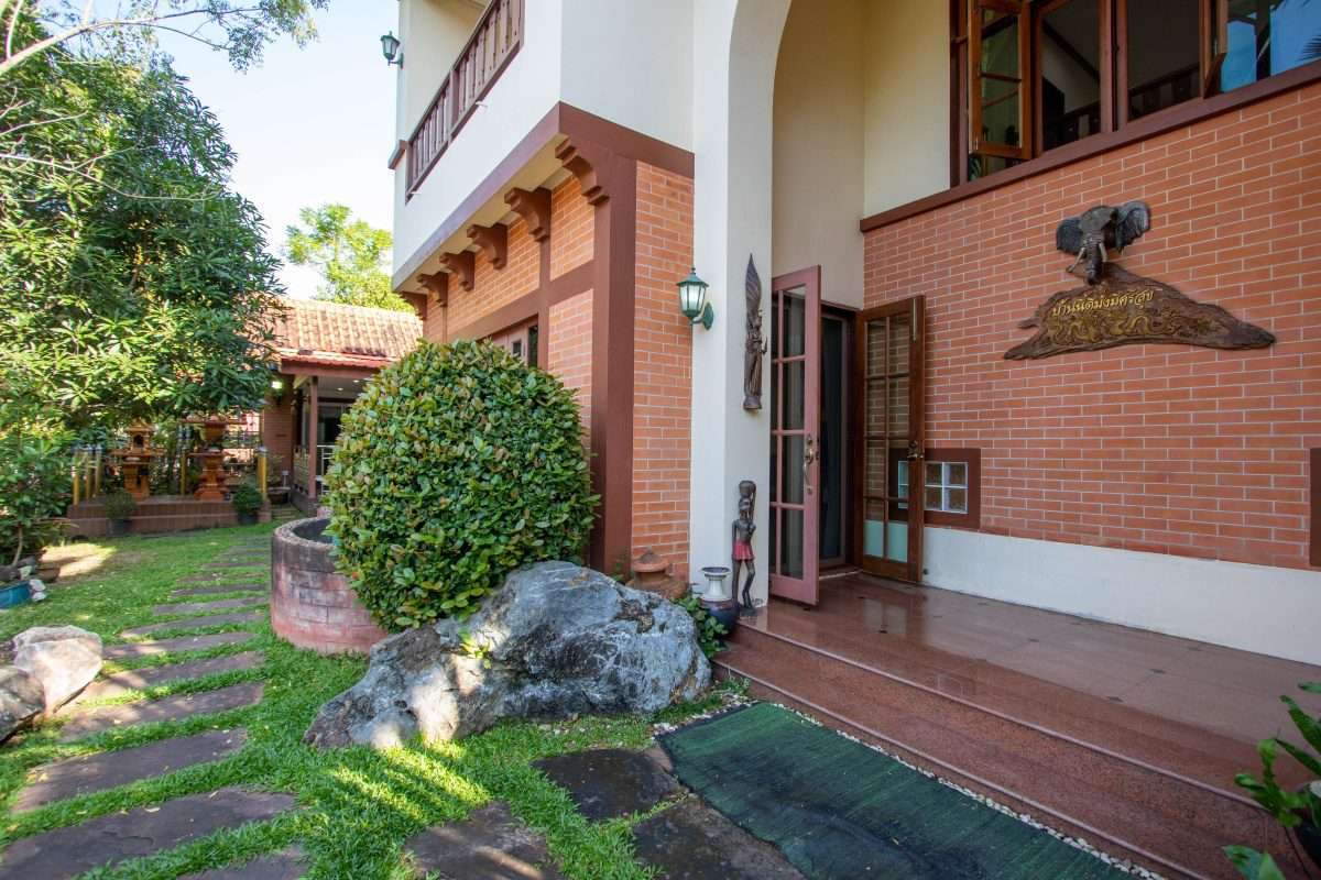 6 Bedroom Lanna Style House at Laddarom Elegance Payap Chiang Mai-PH-SANK160