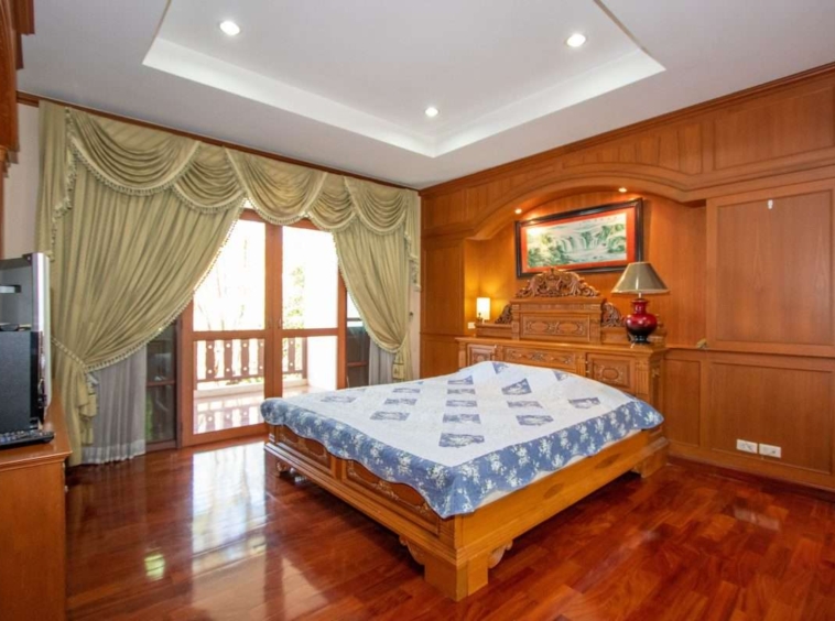 6 Bedroom Lanna Style House at Laddarom Elegance Payap Chiang Mai-PH-SANK160