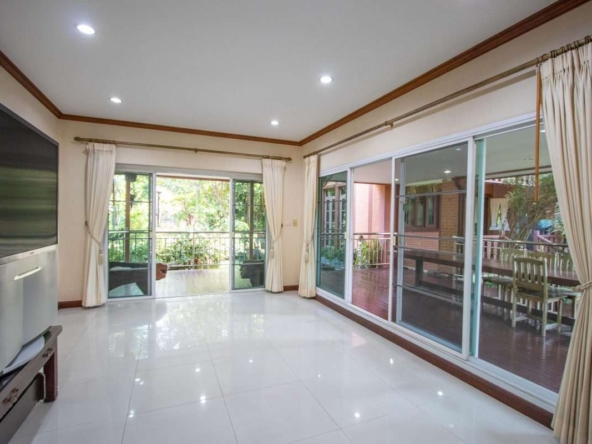 6 Bedroom Lanna Style House at Laddarom Elegance Payap Chiang Mai-PH-SANK160