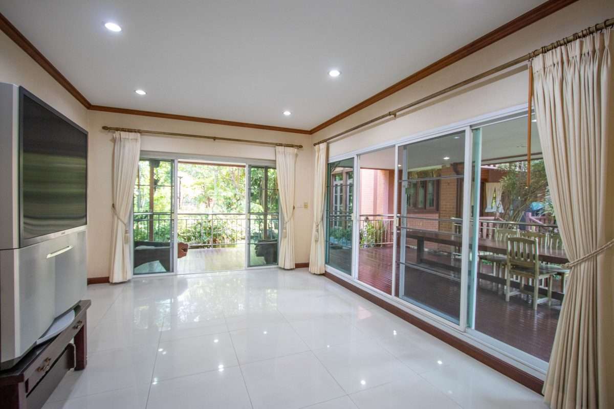 6 Bedroom Lanna Style House at Laddarom Elegance Payap Chiang Mai-PH-SANK160