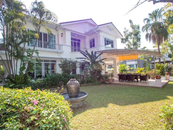 Spacious 4 BR House For Sale Nantawan Land & House Park Nong Han-PH-SAN372