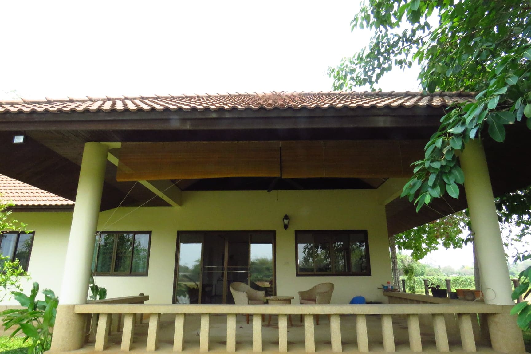 3 bedroom lake front house in Doi Saket for sale-SHG-HS412