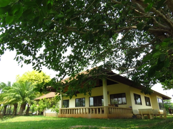 3 bedroom lake front house in Doi Saket for sale-SHG-HS412