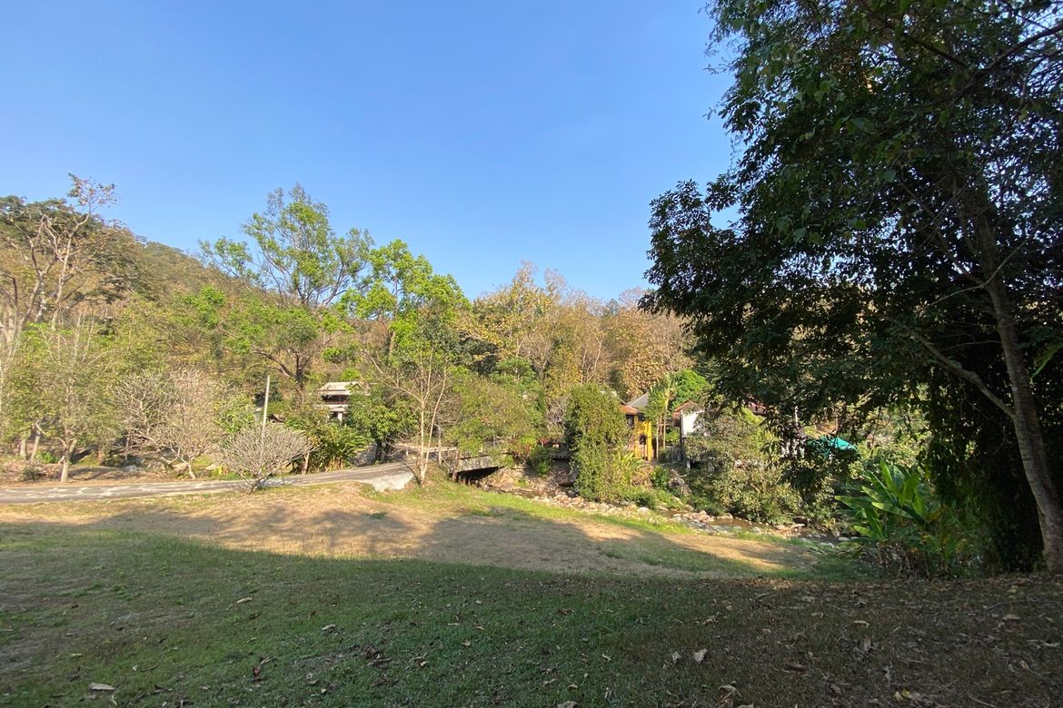 A beautiful plot by the stream in Hang Dong for sale-P-PLS896