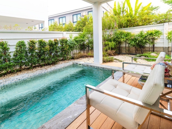 A 2-story townhome in modern style with 3 bedrooms and 3 bathrooms.-DB-NTWCMISS01