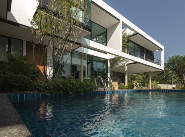 For rent Pool villa San Kamphaeng Free wifi to take care of the garden and pool-J-DD004