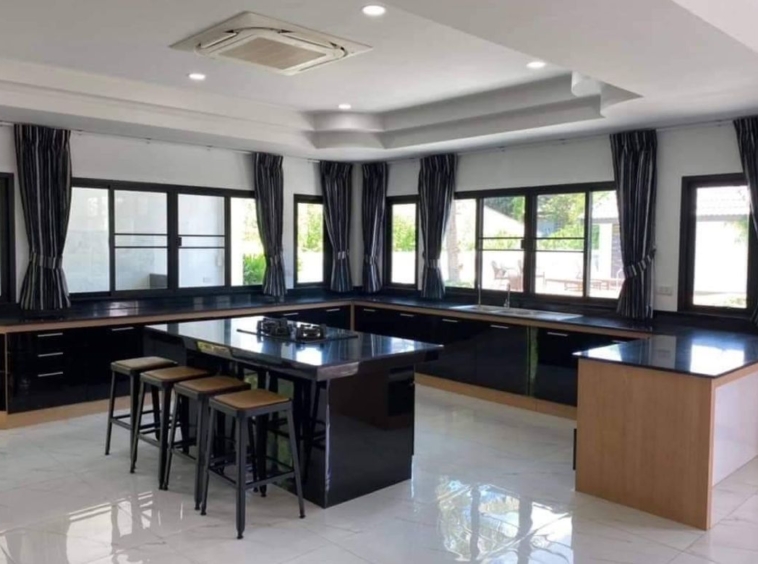 ======================== House for rent with private pool outside the project near Mae Jo University