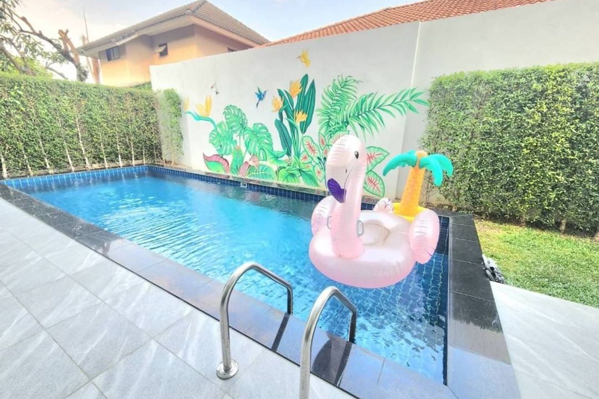 modern style with private swimming pool. (Wang Tan Village) The house is fully furnished with everything you need.-J-JOY1598