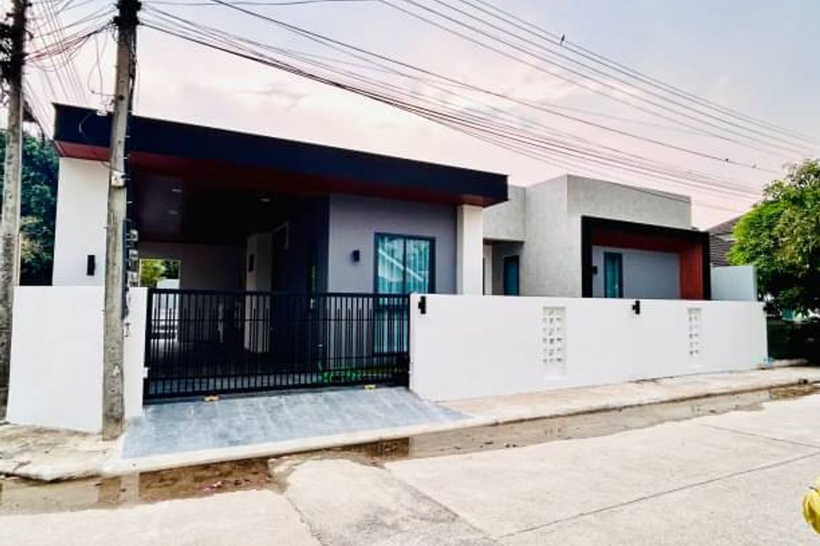 For sale‼️Pool villa house near Ruam Chok intersection. For families who like convenient travel-J-JOY1788