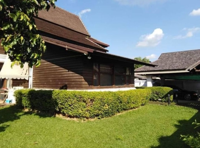 Pool villa for sell  near  Chiang Mai university