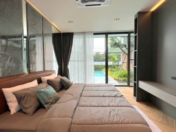 Newly built modern style house with private swimming pool near the city of Chiang Mai Location: Tha Wang Tan Subdistrict