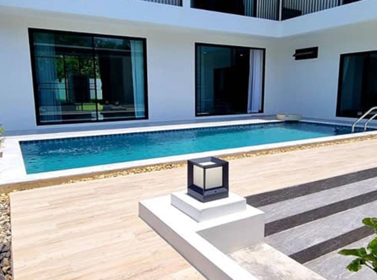 BEAUTIFUL BRAND NEW HOUSE MODERN STYLE PRIVATE SWIMMING POOL house with lovely garden  includes fully furnished.-J-SK012