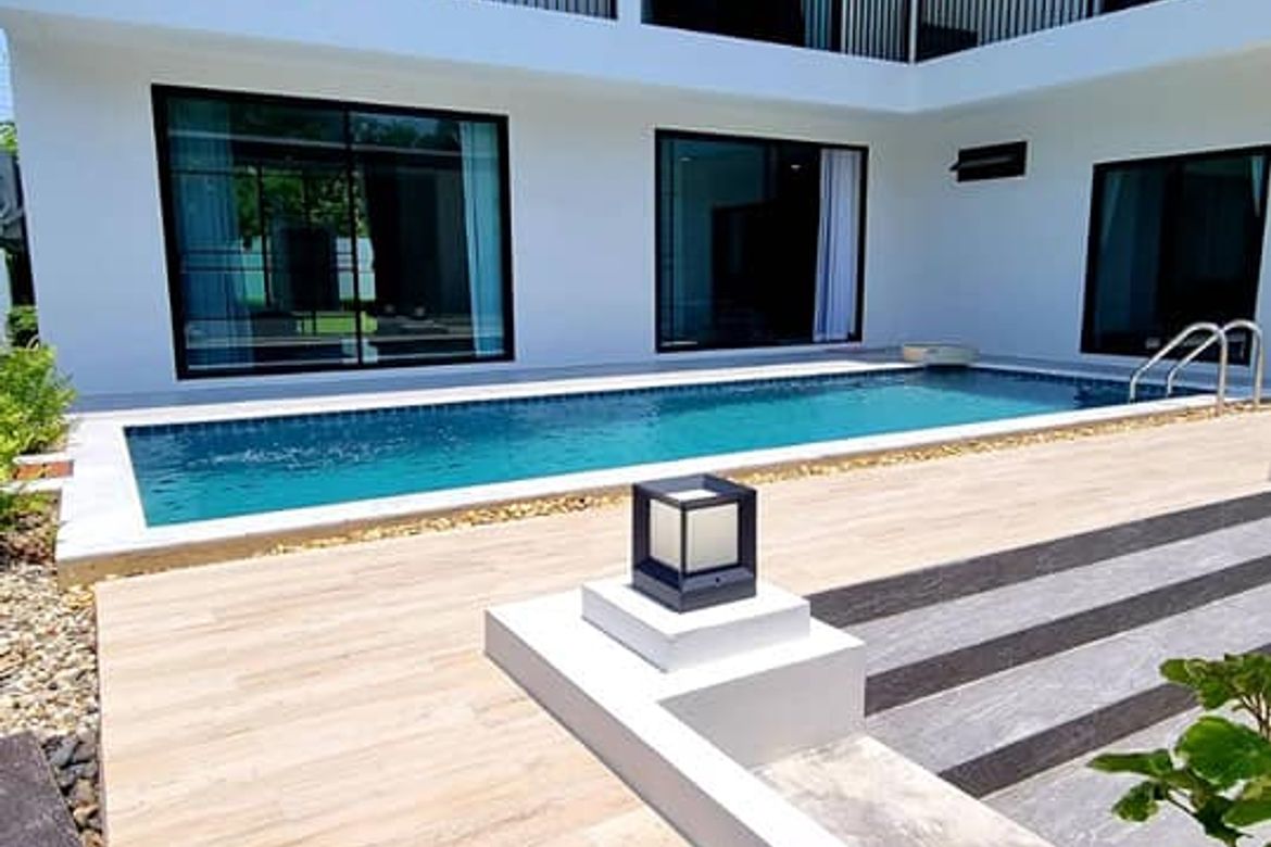 BEAUTIFUL BRAND NEW HOUSE MODERN STYLE PRIVATE SWIMMING POOL house with lovely garden  includes fully furnished.-J-SK012